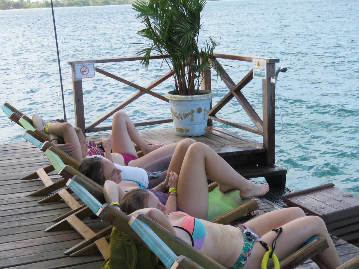 Hostel Mamallena Bocas Del Toro (Adults Only) Eksteriør billede